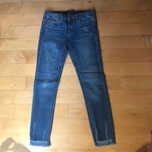Lucky Brand Bottoms - Lucky Brand Raw Hem Jeans size 12 Lucky Brand Bottoms - Lucky Brand Raw Hem Jeans size 12